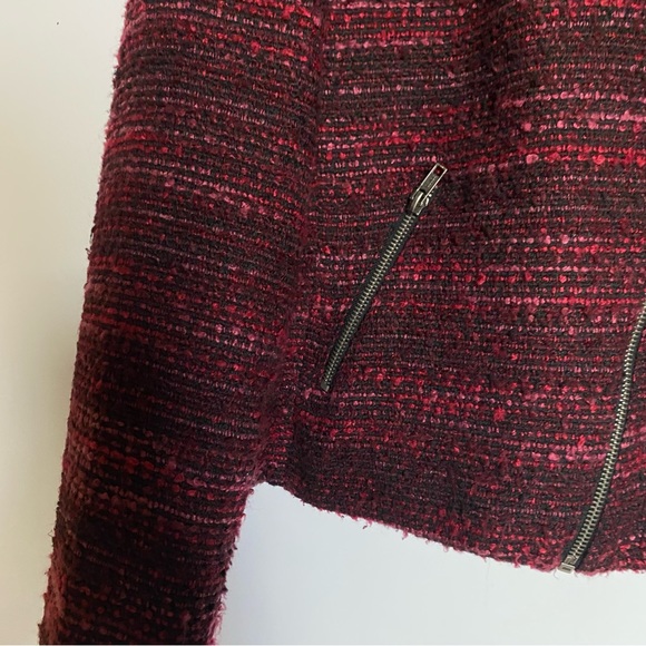 Dana Buchman tweed jacket. Just below the waist with front zipper. - Picture 5 of 8